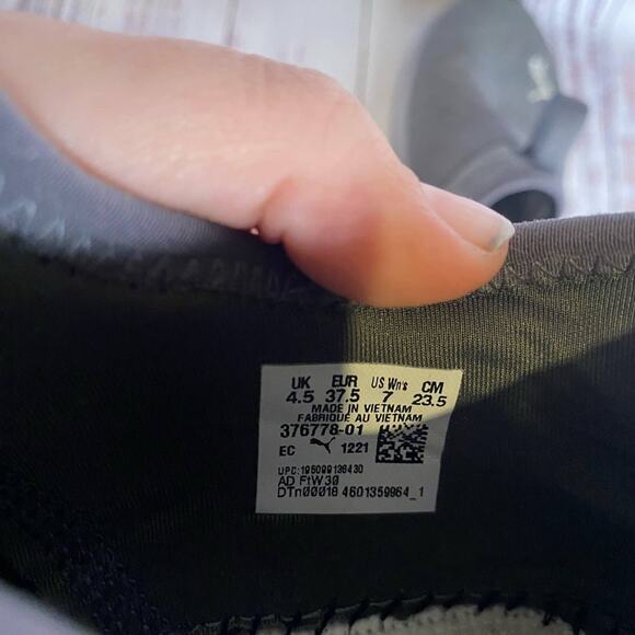 Puma Grey Slip on Sneakers Sz 7 - Picture 8 of 11